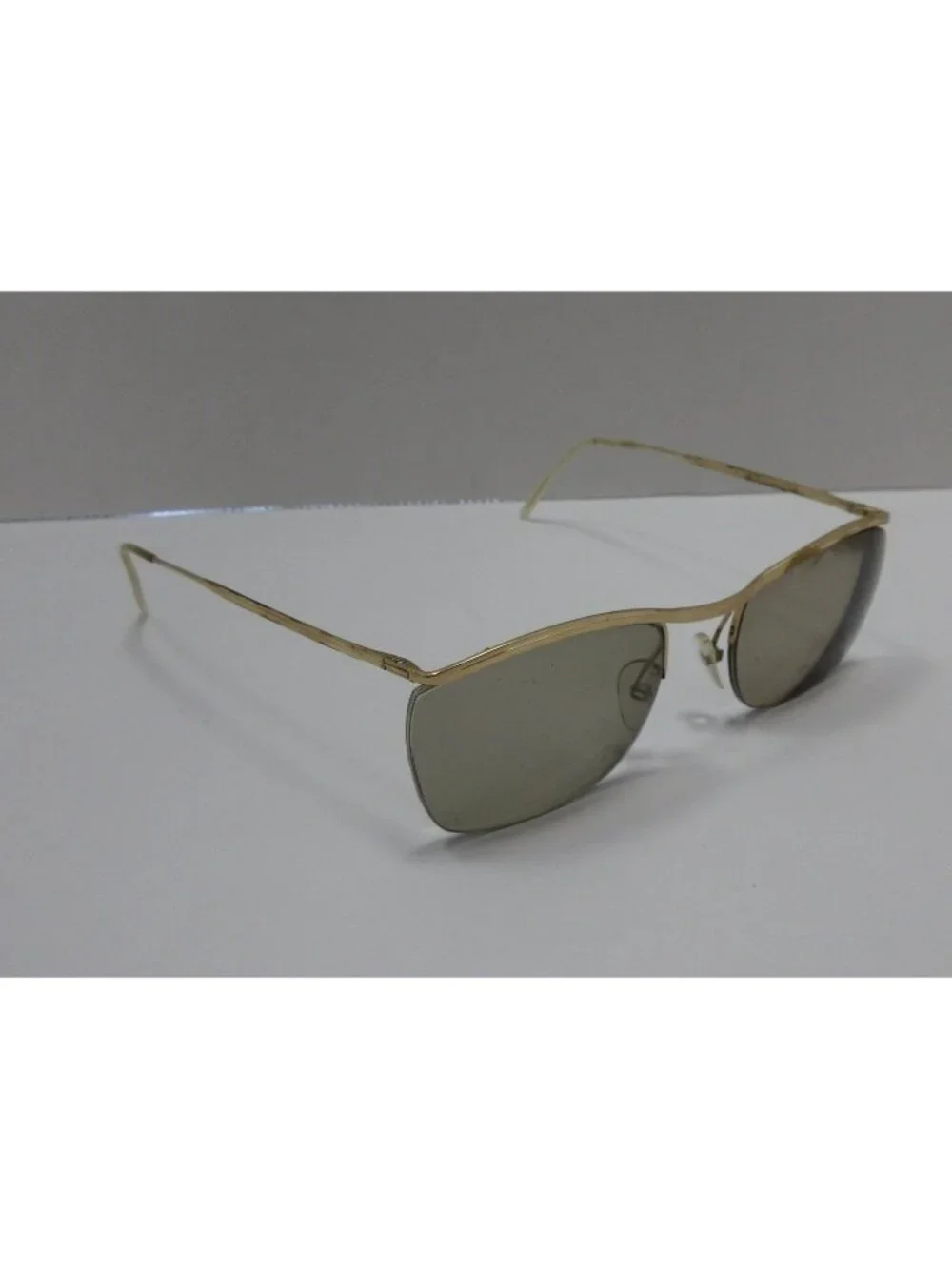 VINTAGE Sunglasses Men Rectangular Aviator Pilot Wire Frame w/ Case